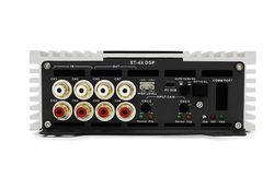 Amplificador de 4 canales con (DSP) de alta gama Potencia a 4Ω: 4 x 65 vatios