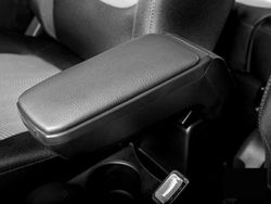 Apoyabrazos AR10 Honda en polipiel negra
