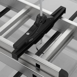 Fijación para escaleras con antirrobo marca Cruz