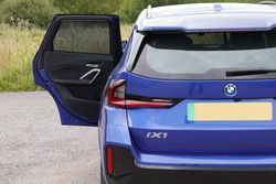 Parasol a medida para BMW X1- IX1 2023>