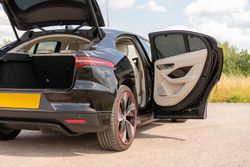 Parasol a medida para Jaguar I-Pace 2018>
