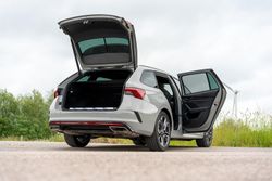Parasol a medida Skoda Octavia Familiar 2019>