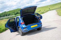 Parasol a medida Vw.T-Roc 17>