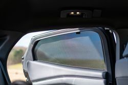 Parasoles a medida Ford Mustang Mach-E 21>