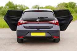 Parasoles a medida Hyundai I20 5P. 2020>