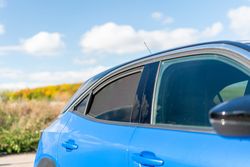 Parasoles a medida Opel Mokka 21>