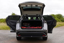 Parasoles a medida para Nissan Ariya 22>
