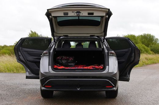 Parasoles a medida para Nissan Ariya 22>