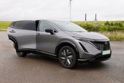 Parasoles a medida para Nissan Ariya 22>