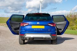 Parasoles a medida para Seat Arona 2017>
