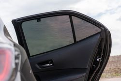Parasoles a medida Toyota Corolla 5p. 18>