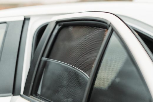 Parasol a medida Toyota Yaris Cross 20>