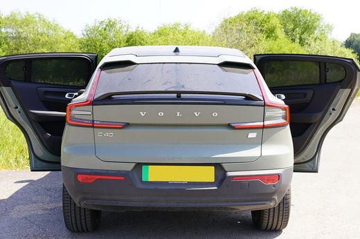 Parasoles a medida Volvo C40 22>
