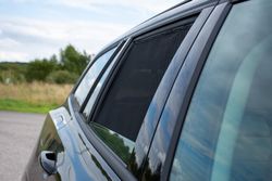 Parasoles a medida Volvo V60 familiar 19>