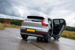 Parasoles a medida Volvo XC40 18>