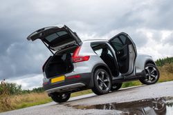 Parasoles a medida Volvo XC40 18>