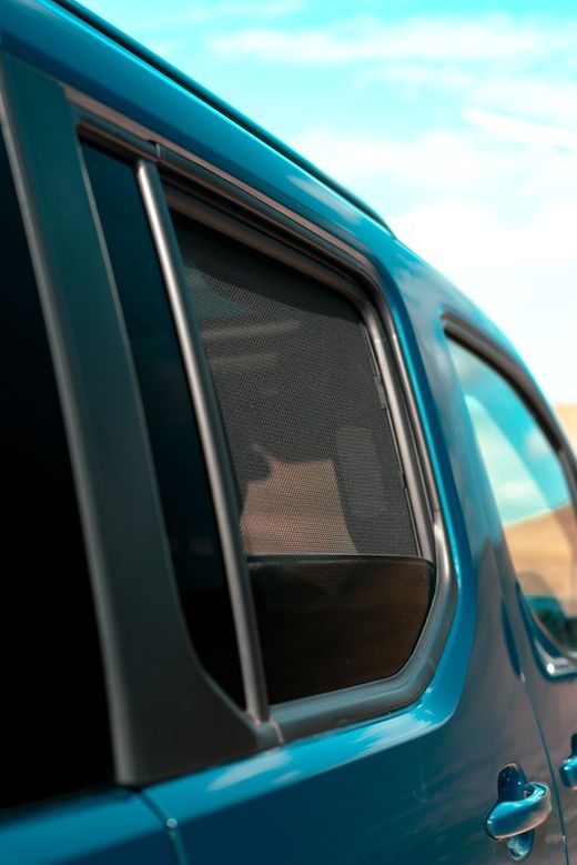 Parasoles de Citroen Berligo L1 2018> vidrio de puerta trasera elevable separado