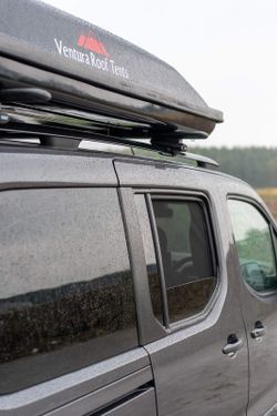Parasoles de Citroen Berligo Multispace XL 2018> cristal del portón trasero elevable por separado