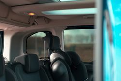 Parasoles de Citroen Berligo L1 2018> Portón trasero de cristal fijó