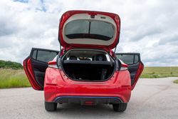 Parasoles de Nissan Leaf 18>
