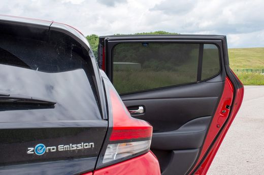 Parasoles de Nissan Leaf 18>