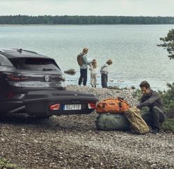 Plataforma de portaequipajes de bola de remolque Thule Arcos