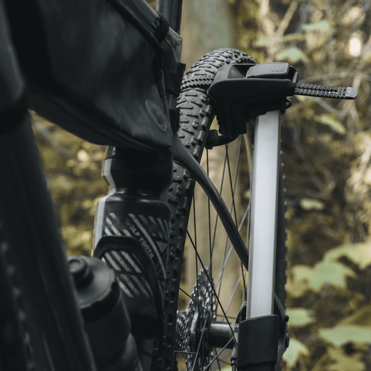 Portabicicletas Thule Epos 2 | Plegable y Abatible | 2 Bicicletas Eléctricas | Fijación Telescópica