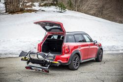 Portaesquis sobre bola Towcar Aneto