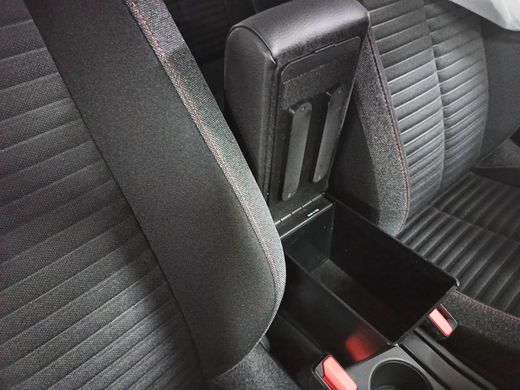 Reposabrazos Feroli para Peugeot 2008 19>
